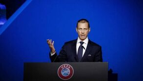 Aleksander Ceferin eleito dirigente do ano pela World Football Summit