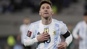 Messi igualou registo de Pelé com esta obra de arte