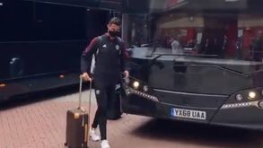 Euforia à chegada de Cristiano Ronaldo a Old Trafford 