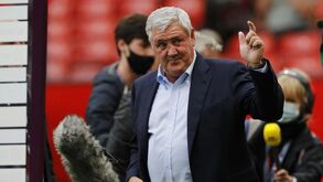 Steve Bruce rendido a Cristiano Ronaldo: «Se há uma verdadeira superestrela entre nós é este miúdo»