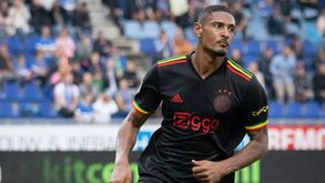 Atenção, Sporting: Ajax vence em casa do Zwolle e é líder provisório na Holanda