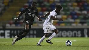 Ac. Viseu-Farense, 2-2: Vitor Bruno salva beirões com golo nos descontos