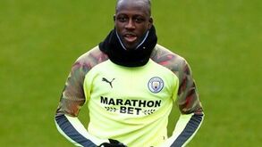 Nome de Mendy já não consta na loja online do Manchester City