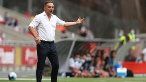 Carlos Carvalhal e o duelo com o Estrela Vermelha: «É um grande desafio e gostamos disso»
