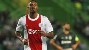 De alvo a... 'carrasco': Sébastien Haller já foi apontado ao Sporting