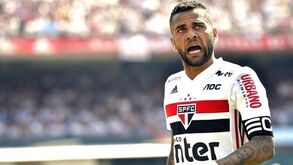 São Paulo oficializa rescisão de contrato com Dani Alves