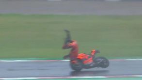 Iker Lecuona sofre violenta queda nos treinos de Misano