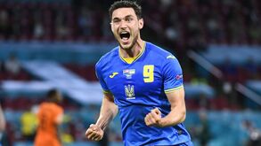 Yaremchuk chamado à seleção da Ucrânia