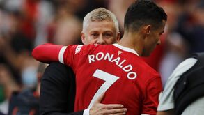Rio Ferdinand criticou Ronaldo e Solskjaer já respondeu: «Fala de coisas que não sabe»