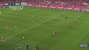 Grande passe de Veríssimo, arrancada de Rafa e bis de Darwin: o terceiro golo do Benfica ao Boavista