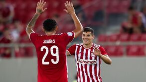 Olympiacos de Pedro Martins vence e é líder provisório na Grécia
