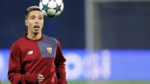 «Vem para o Sevilha: podes beber, ir a discotecas, fazer o que quiseres»