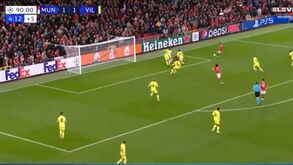 O golo de Cristiano Ronaldo nos descontos que deu a vitória ao Man. United diante do Villarreal