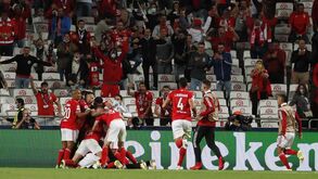A crónica em vídeo do Benfica-Barcelona (3-0)