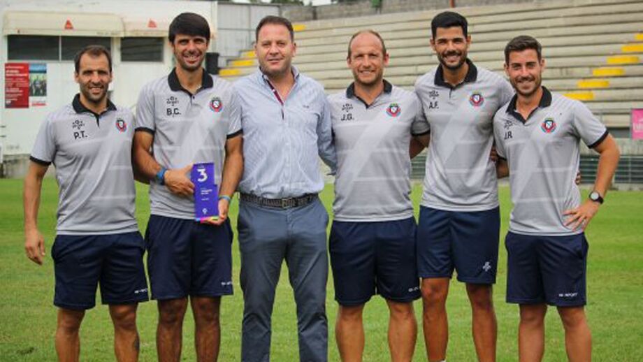 Equipa técnica composta por Pintassilgo, Bruno China, Jorge Gonçalves, Avelino Ferreira e João Ricardo Santos com Cândido Costa