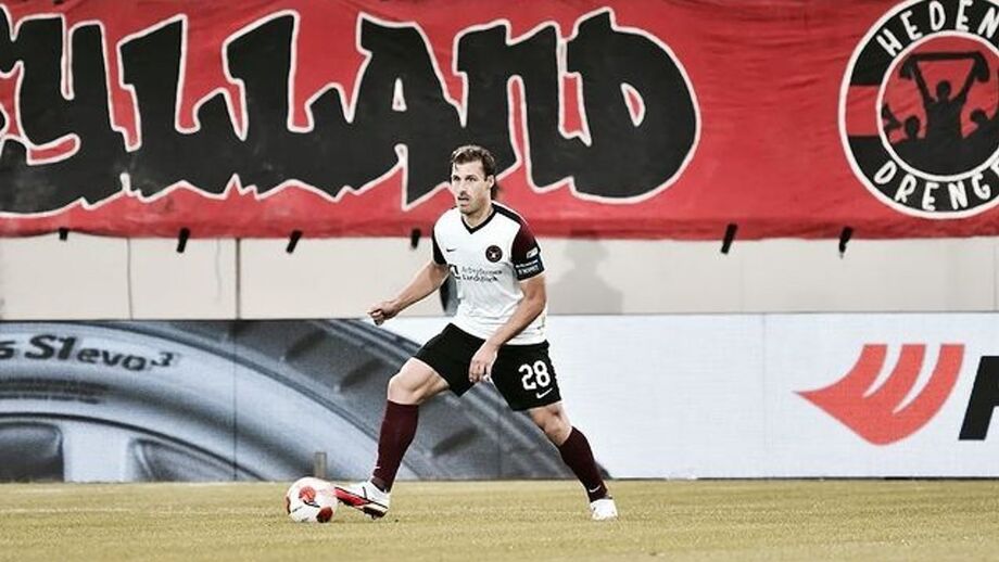  Erik Sviatchenko