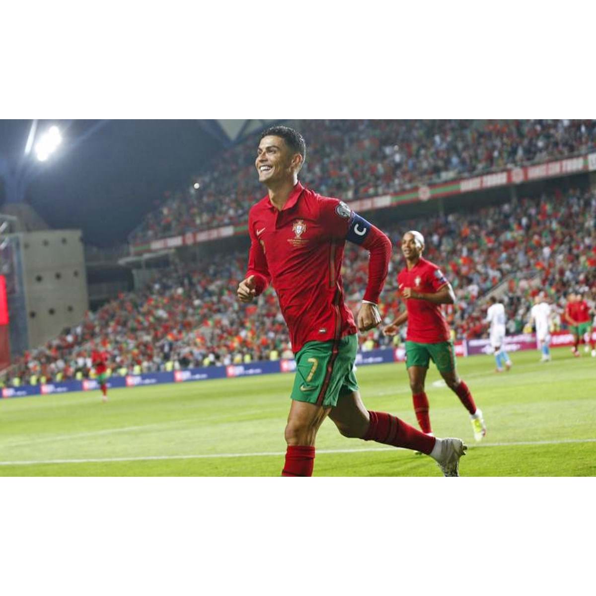 Um palácio das 1001 noites para Cristiano Ronaldo - O diário de CR7 -  Jornal Record