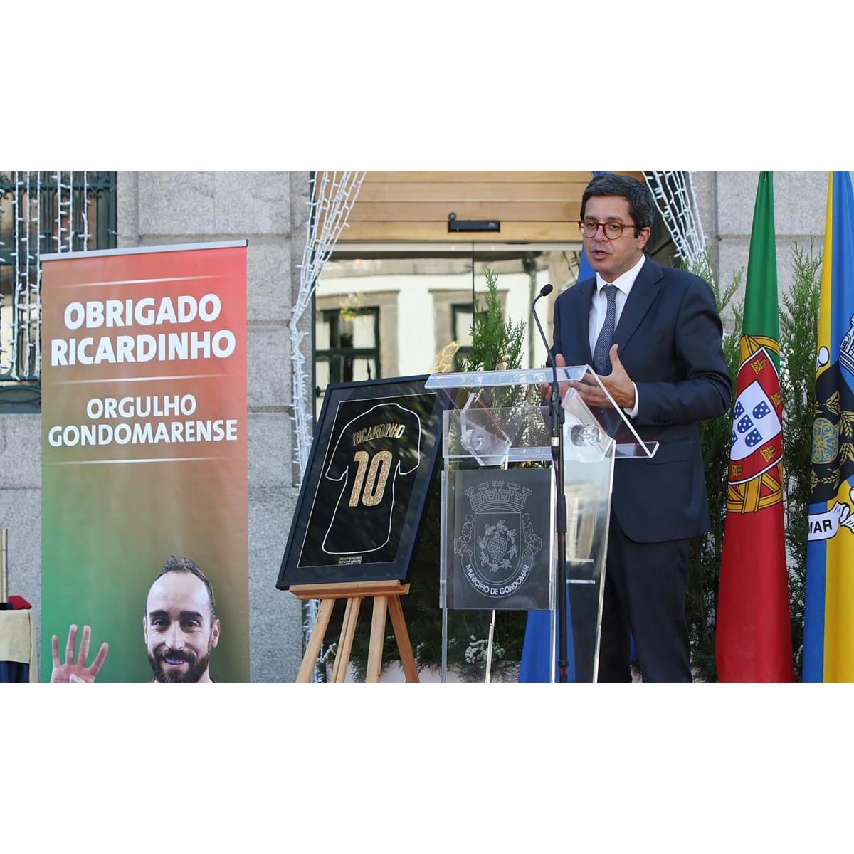 Fim Do Cartao Do Adepto Lei Que Regula Medida Revogada Na Assembleia Da Republica Futebol Sapo Desporto