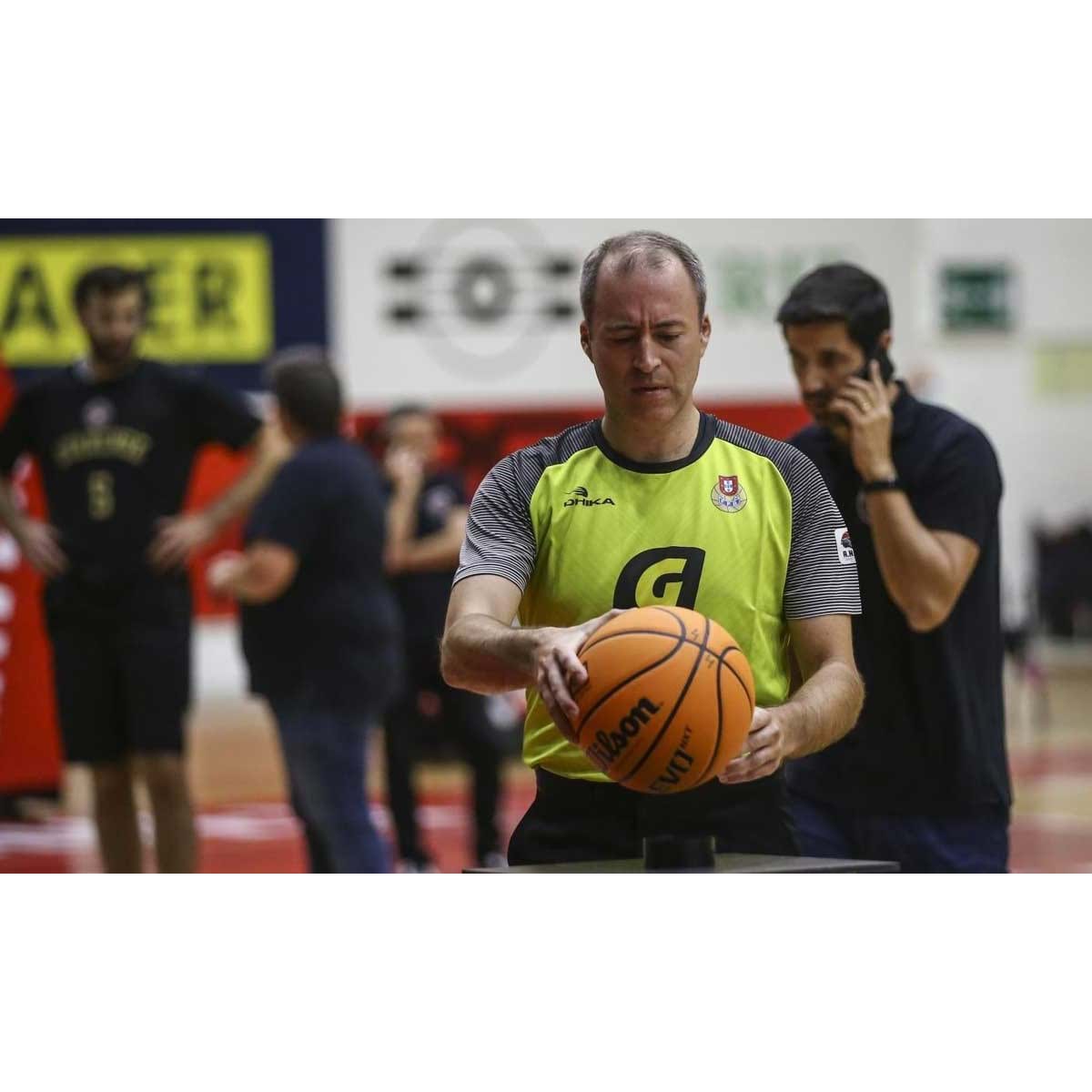 Bronca na liga de basquetebol: FC Porto não compareceu ao jogo com a  Ovarense - Basquetebol - Jornal Record