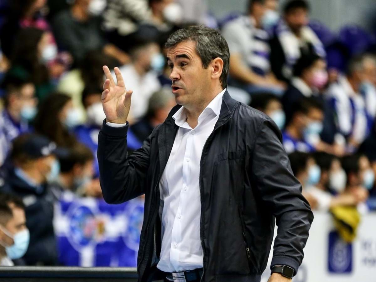 Benfica e o jogo de basquetebol com o FC Porto: «Boicote a árbitros é  prática de terceiro mundo» - Basquetebol - Jornal Record