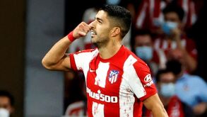 Suárez e a polémica celebração frente ao Barcelona: «Combinei com os meus filhos que faria isso»