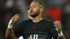 Ex-jogador do PSG 'arrasa' Neymar: «É uma criança mimada»