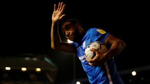 Troy Deeney e as ameaças que recebia do pai: «Vou matar a tua mãe e depois mato-te»