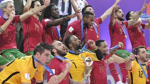 Sporting e Benfica elogiam feito histórico da Seleção Nacional de futsal
