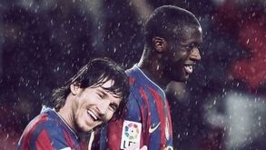 Yaya Touré 'oferece-se' para ajudar Barcelona: «Se precisarem de mim em algum momento...»