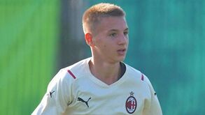 Jovem avançado do Milan impressiona: 485 golos em 89 jogos