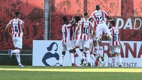 Leixões-Feirense, 2-0: golos de Sapara e Kiki travam o líder