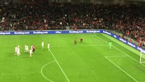 Os momentos de caos que ditaram a suspensão do Albânia-Polónia