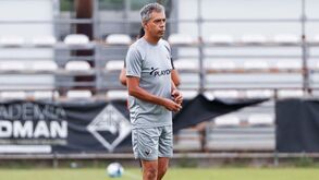 Costinha faz mira ao onze da Académica 