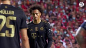 A prática leva à perfeição: Bayern mostra como Sané treinou para tramar o Benfica
