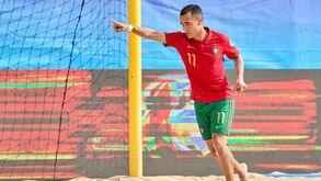 Léo Martins no trio candidato a melhor futebolista de praia do Mundo