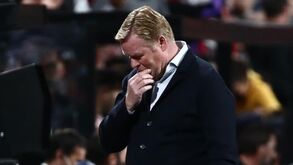 Oficial: Ronald Koeman despedido pelo Barcelona