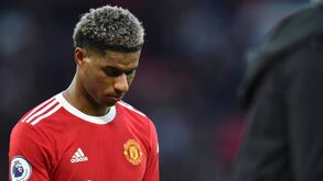 Rashford quebra silêncio após dura derrota com o Liverpool: «Estou envergonhado»