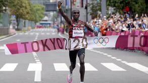 Homem mais rápido da maratona escolhe Cristiano Ronaldo