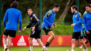Paul Ince questiona métodos de treino no Man. United: «Eles fazem trabalho defensivo?»