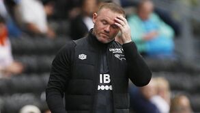 Rooney critica atitude 