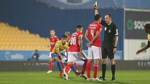 O lançamento da polémica que levou ao golo do Estoril