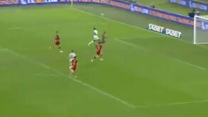 Roma-Milan: Golo de antologia de Rafael Leão anulado por fora de jogo 
