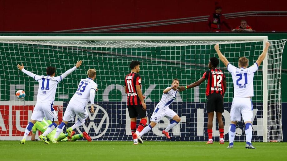 Leverkusen cai aos pés do Karlsruhe na Taça da Alemanha
