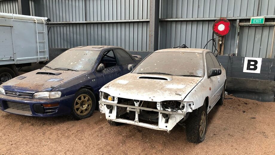 Subaru Impreza (à esquerda) estava neste estado...