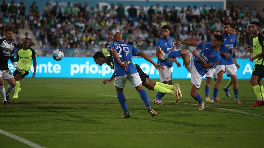 A crónica do Belenenses-Sporting, 0-4: pouca resistência e tanta cerimónia