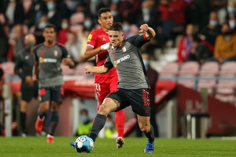 /fotosgeral/Fotos/2-40948667 (11709259) (Milenium)