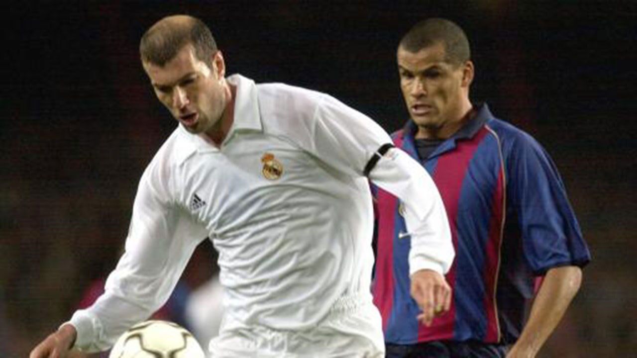 Zidane com Rivaldo, também nascido em 1972