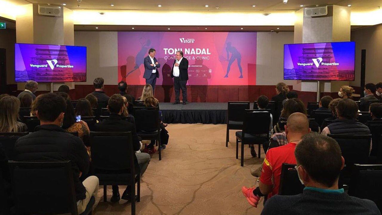 Toni Nadal (à direita)