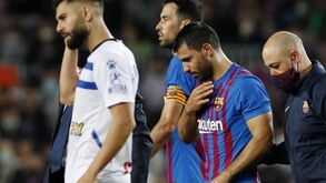 Barcelona anuncia: Agüero não joga mais este ano