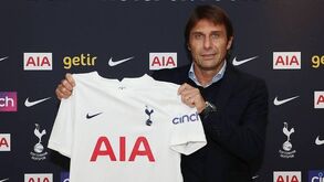 Oficial: Antonio Conte é o novo treinador do Tottenham 